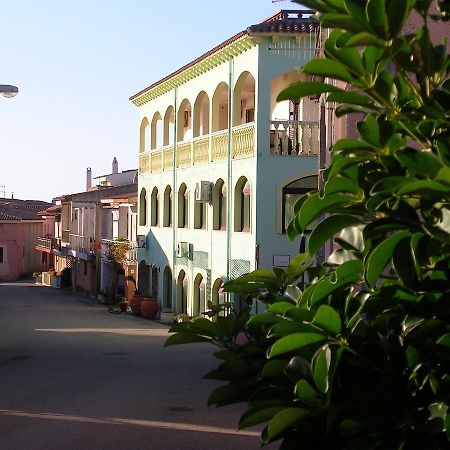 Hotel Smeraldo Canneddi Bagian luar foto