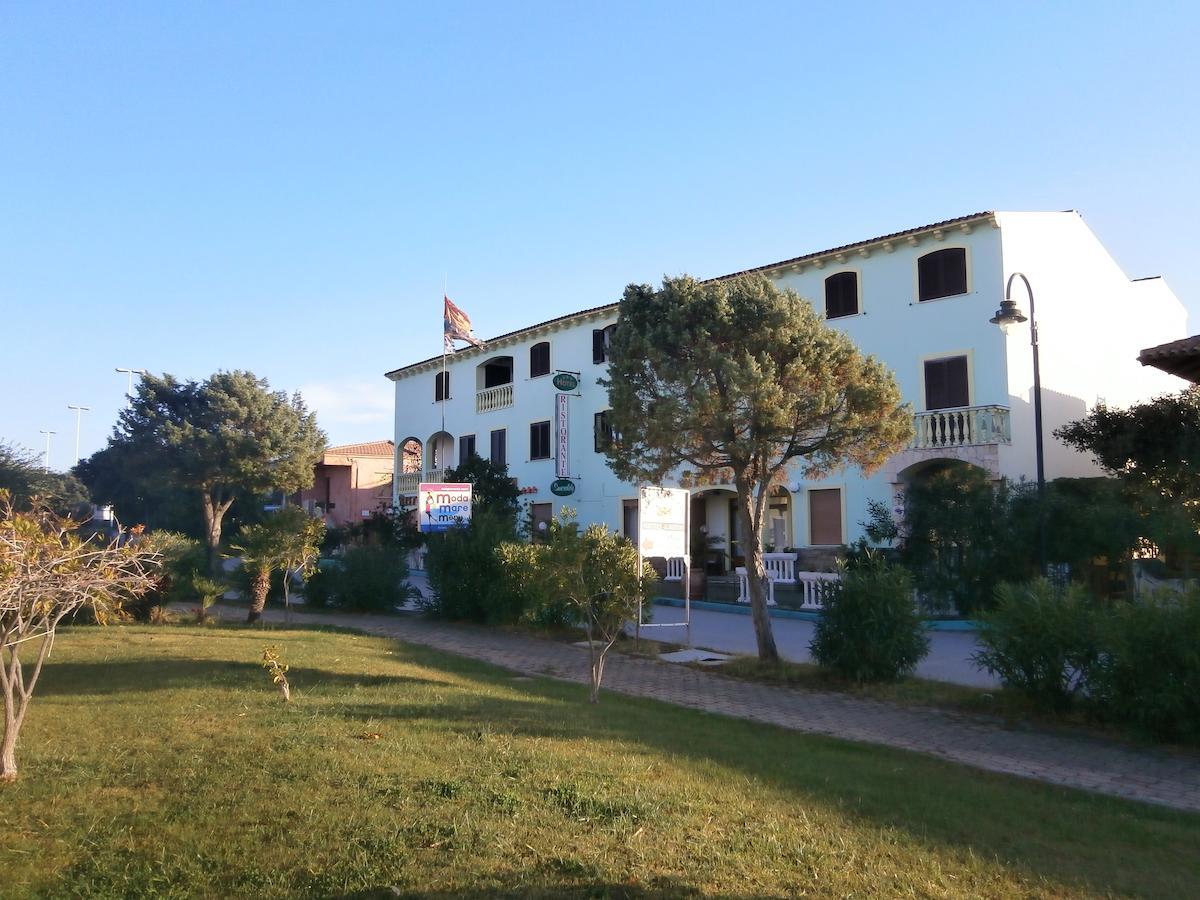 Hotel Smeraldo Canneddi Bagian luar foto